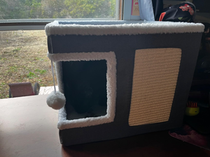 Tenda Multifuncional para Gatos, Mobiliário Moderno para Gatos com Almofada de Arranhar e Bola Suspensa, Cama Aconchegante para Animais de Estimação - Product Image 2