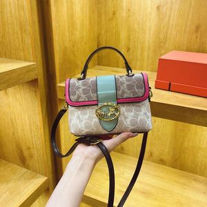 Bolso de Mano Cuadrado Pequeño para Mujer con Textura de Estampado Vintage Se Diseña de Forma Independiente y Presenta Patrones Geométricos.682 - Product Image 5