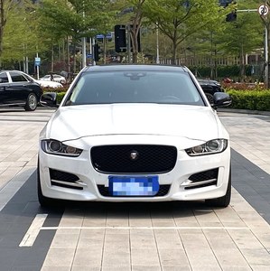 <span class=keywords><strong>Jaguar</strong></span> XEL 2.0T Turbo essence d'occasion, voiture de luxe de taille moyenne, couleur blanche - Product Image 1