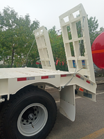 Sattelschlepper mit Tieflader Produkttyp LKW-Anhänger Transport von Schwerlastmaschinen wie Bagger