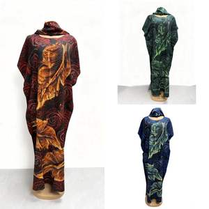 मुस्लिम अफ्रीकी महिला पोशाक 2025 नई शैली हॉटफिक्स गैंडा मुद्रित लंबी पोशाक, ढीले फिट मैक्सी ड्रेस प्लस आकार - Product Image 1