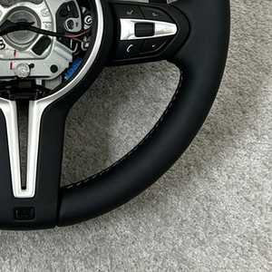 Volante in Pelle per Auto <span class=keywords><strong>BMW</strong></span> <span class=keywords><strong>Serie</strong></span> 3 e <span class=keywords><strong>Serie</strong></span> 5, per Modelli <span class=keywords><strong>M3</strong></span> M4 M5 M6 F30 F10 F15 F36 F01 F20 F22 F25 F31 F32 E60 E70 E71 E90 X6 - Product Image 4