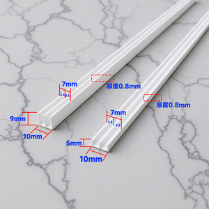Rail de guidage en <span class=keywords><strong>PVC</strong></span> rigide extrudé sur mesure en forme de <span class=keywords><strong>double</strong></span> <span class=keywords><strong>U</strong></span> ou canal en E pour systèmes de portes coulissantes en verre - Product Image 6