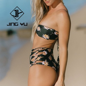 Maillots de bain micro-bikinis sans bretelles de haute qualité, imprimés et ajourés, fabriqués sur mesure - Product Image 2
