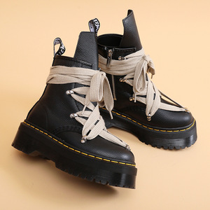 Stivali <span class=keywords><strong>Alti</strong></span> in Pelle con Motivo Litchi da Uomo e <span class=keywords><strong>Donna</strong></span>, Allacciatura Incrociata a Metà Polpaccio, Stivali Martin Distintivi con Punta Rotonda e Cerniera Laterale - Product Image 4