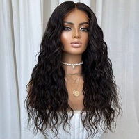 Perruque longue ondulée noire avec raie centrale naturelle, en cheveux humains Remy, frontale en dentelle, ondulations douces et fluides pour un glamour sans effort