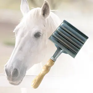 Quality supplier portable Wooden handle durable Stainless steel metal horse curry comb for Horse cleaning