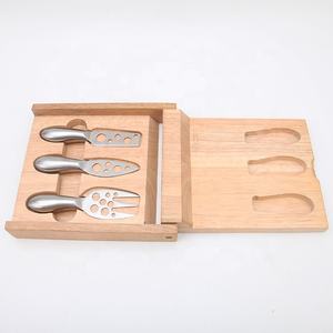 Planche à <span class=keywords><strong>fromage</strong></span> en bois pliable écologique poignée creuse <span class=keywords><strong>livre</strong></span> blocs à découper pour ustensiles de <span class=keywords><strong>cuisine</strong></span> pour servir <span class=keywords><strong>du</strong></span> <span class=keywords><strong>fromage</strong></span> boîte de mariage - Product Image 4