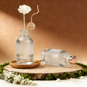 Bottiglia in Vetro Vuota per Diffusore a Bastoncini con Logo Personalizzato, 100ML, per Oli Essenziali e Aromaterapia, con Tappo - Product Image 4
