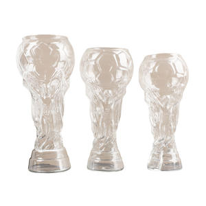 Chope à bière grande capacité en verre borosilicate avec motif football pour la <span class=keywords><strong>Coupe</strong></span> <span class=keywords><strong>du</strong></span> <span class=keywords><strong>Monde</strong></span> de Football 2026 – Idéale pour les célébrations et événements festifs - Product Image 2