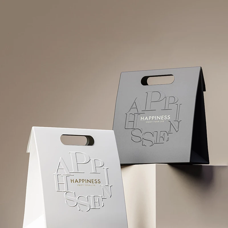 Eco-Friendly Customizable Paper Shopping Bags White Card Paper Recyclable Durable Various Sizes for Retail Packaging