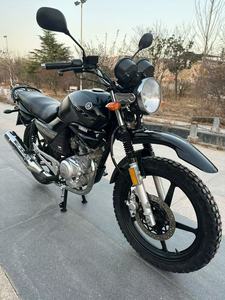 Motocicleta Deportiva <span class=keywords><strong>Yamaha</strong></span> de Alta Eficiencia, 125cc/150cc, <span class=keywords><strong>Cuatro</strong></span> Tiempos, Gasolina, Económica, de Dos <span class=keywords><strong>Ruedas</strong></span>, Usada - Product Image 2