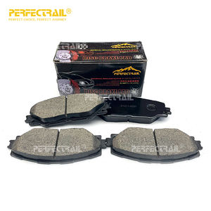 D1211-8331 04465-42140 04465-42150 0446542190 Plaquette <span class=keywords><strong>de</strong></span> frein en céramique semi-métallique <span class=keywords><strong>de</strong></span> pièces automobiles pour Toyota RAV4 Matrix Auris Prius - Product Image 1