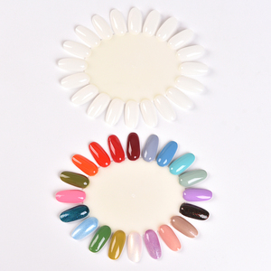 10 unidades/bolsa Tabla de exhibición ovalada para diseño de uñas con 20 puntas, diseño de girasol, para práctica de uñas postizas, paleta de colores de gel, dedo de práctica de ABS para esmalte - Product Image 5