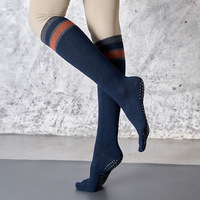 Chaussettes de yoga et de danse pour femmes en pur coton, extra-longues, à cinq doigts, rayées, automne/hiver, chaussettes de compression antidérapantes mi-mollet