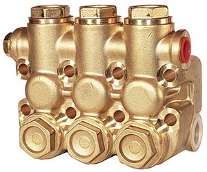 Brass Pump Head Valve Assembly NMT 1520 R Assembly with Valves and Seals 260069 10997520 for High Pressure NMT Series Pump - Product Image 1