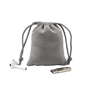 Pochette à cordon floquée grise anti-poussière avec logo personnalisé au toucher doux pour écouteurs, rangement de bijoux et clé USB - Product Image 1