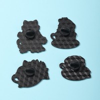 Pin de solapa de metal esmaltado con diseño de flor de taza de café y animal lindo
