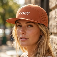 Gorra Deportiva Transpirable Vintage de 7 Paneles con Corte Láser y Perforaciones, Personalizada al por Mayor, con Logotipo de Marca Bordado o Impreso, Ideal para Regalos Corporativos