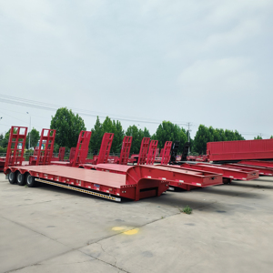 40ton 80T 100 Ton 3 4 Axles Low Bed Boy Deck Remolque de <span class=keywords><strong>carga</strong></span> plano Cuello de cisne Excavadora Transporte Lowbed Truck <span class=keywords><strong>Trailers</strong></span> - Product Image 1