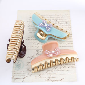 Pince <span class=keywords><strong>à</strong></span> cheveux papillon personnalisée en acétate de perle luxueuse, ornée de strass étincelants, grande pince <span class=keywords><strong>à</strong></span> cheveux pour femme, vente en gros - Product Image 4