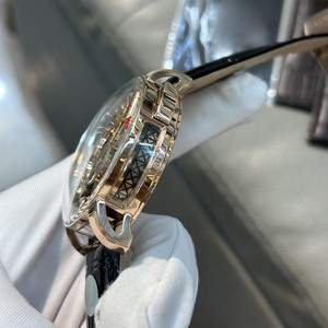 Nuevo Reloj de Cuarzo para Hombre de Alta Calidad 2026, Esfera de 42 mm con Indicadores, Correa de Cuero, Estilo LUXE, Ecológico - Product Image 2