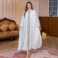 Nouvelle robe longue arabe élégante pour femmes musulmanes adultes du Moyen-Orient, en polyester brodé, style Dubaï, col en V, manches régulières