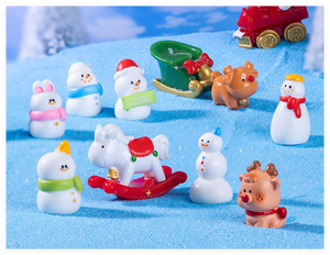 Figura de resina tren ciervo caballo mecedora muñeco de nieve Navidad recuerdo temático ornamento Mini escultura 3D pequeño juguete en miniatura al por mayor - Product Image 5