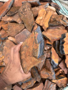 Pierre de tigre bleu brute de haute qualité de qualité naturelle en forme brute quantité en vrac pierre de tigre bleu pour des utilisations polyvalentes - Product Image 3