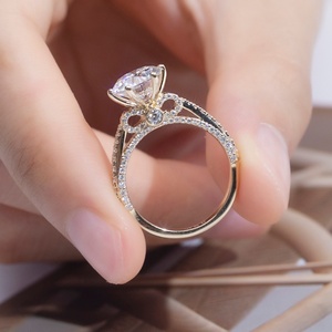 Bague de fiançailles en moissanite personnalisée en or 14 carats MSR-1369 - Product Image 5