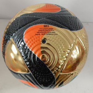 Ballon <span class=keywords><strong>de</strong></span> football en cuir PU doré durable, <span class=keywords><strong>cadeau</strong></span> d'affaires haut <span class=keywords><strong>de</strong></span> gamme, ballon <span class=keywords><strong>de</strong></span> football personnalisé <span class=keywords><strong>de</strong></span> qualité supérieure pour les cadeaux d'entreprise et les présentations OEM - Product Image 2
