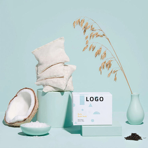 Set per la Cura della Pelle Sensibile dei Neonati <span class=keywords><strong>con</strong></span> Lozione Idratante a Base di Erbe e Vitamina C, Olio da Massaggio, Shampoo e Bagnoschiuma per Tutti i Tipi di Pelle - Product Image 3