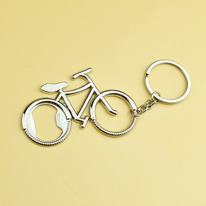Sáng tạo xe đạp Poker Móc chìa khóa thiết kế tùy chỉnh logo Keychain craftwork kim loại xe đạp xe đạp mở chai Keychain Quà Tặng bán buôn - Product Image 2