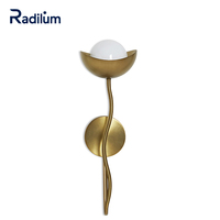 Applique murale LED de luxe Kukka, élégante et moderne, décoration pour la maison et l'hôtel, applique murale écoénergétique pour salon, chambre à coucher, couloir
