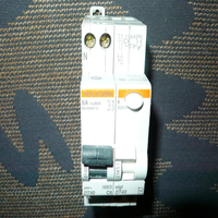 Nouveau disjoncteur différentiel électrique MERLIN GERIN DT40 6A 300mA d'origine, contrôleur PLC