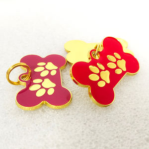 <span class=keywords><strong>Targhetta</strong></span> <span class=keywords><strong>per</strong></span> cani in metallo Anti-smarrimento con Logo personalizzato di alta qualità <span class=keywords><strong>targhetta</strong></span> <span class=keywords><strong>per</strong></span> animali domestici <span class=keywords><strong>targhetta</strong></span> con smalto morbido in oro <span class=keywords><strong>per</strong></span> <span class=keywords><strong>cane</strong></span> - Product Image 4