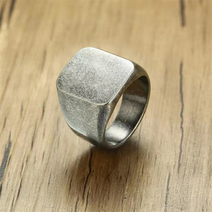Bague Chevalière Carrée en Acier Inoxydable Personnalisable avec Logo, Gravure Plate pour Homme, Cadeau de Mariage ou de Fête - Product Image 5