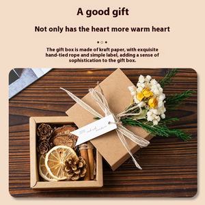 Juego de Velas Aromáticas Estilo Mori Nórdico, Literario, Simple, con Flores Secas, Embalaje de Papel Kraft Hecho a Mano, para Cumpleaños, Día de la Madre - Product Image 2