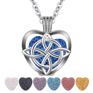 Isunni noir coeur cage lave pierre pendentif huile essentielle diffuseur médaillon collier - Product Image 1