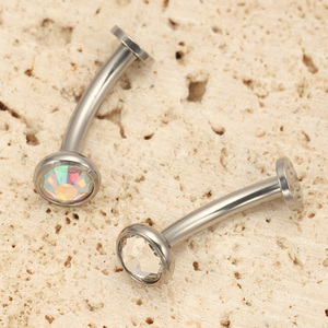 Piercing de Titanio de 14G con Rosca Interna Doble y Gema Flotante de 5mm para Ombligo - Product Image 4