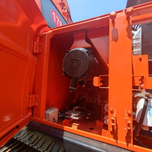 ประหยัดน้ำมันและทรงพลัง นำเข้าจากโรงงาน รถขุดตีนตะขาบ Doosan DX225 มือสองจากเกาหลี น้ำหนัก 22.5 ตัน เหมาะสำหรับงานจัดสวน - Product Image 4