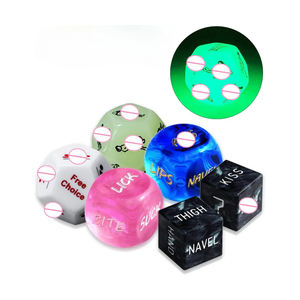 Juegos <span class=keywords><strong>de</strong></span> <span class=keywords><strong>dados</strong></span> <span class=keywords><strong>sexuales</strong></span> Regalo divertido con <span class=keywords><strong>posturas</strong></span> <span class=keywords><strong>sexuales</strong></span> Fiesta luminiscente Juguetes <span class=keywords><strong>sexuales</strong></span> Resplandor en la postura oscura Juguete sexual erótico para parejas - Product Image 1