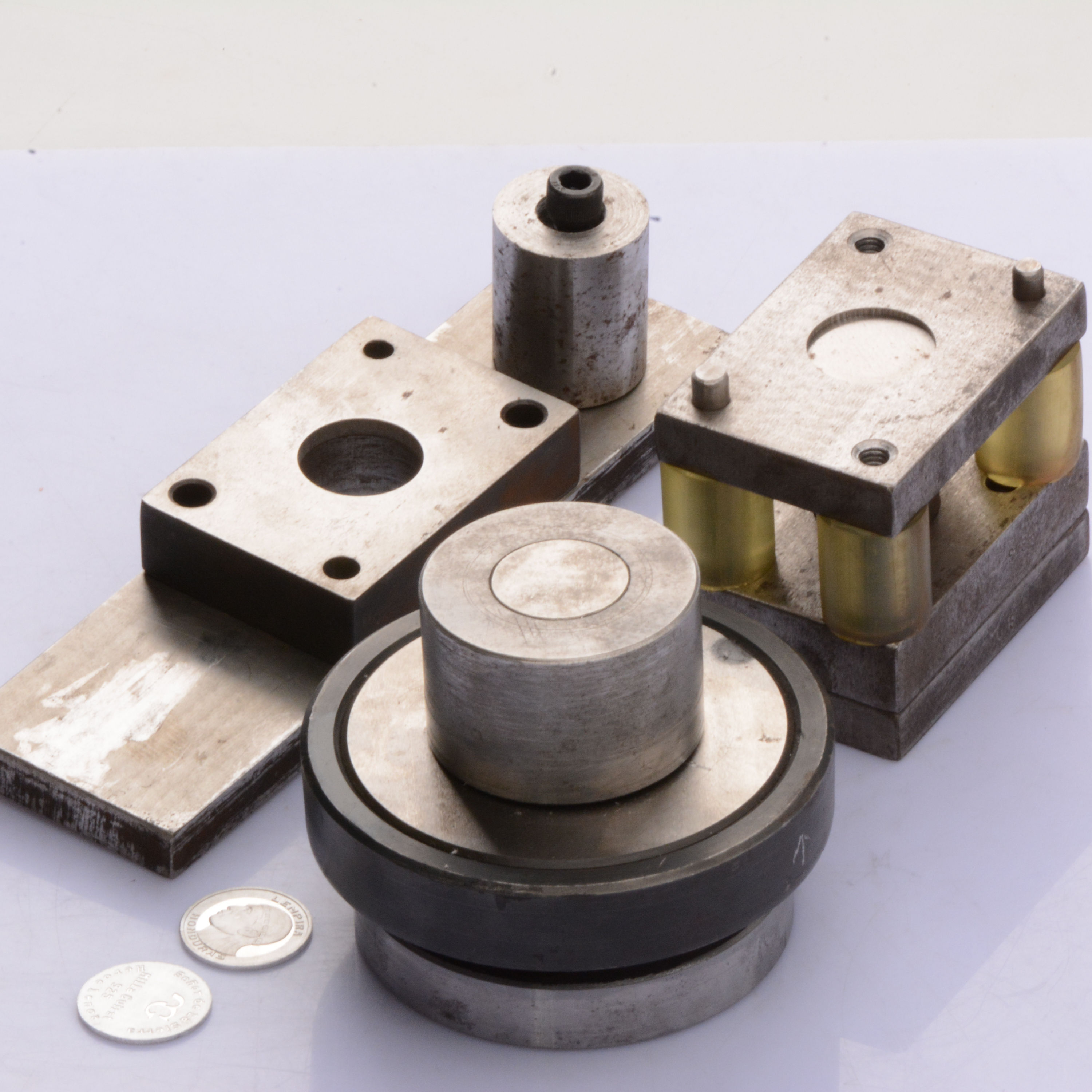 Encuentre el mejor fabricante de venta de troqueles para y venta de troqueles para joyeria para el mercado de hablantes de spanish en alibaba.com