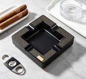 Cenicero de madera vintage de lujo para cigarros, cenicero portátil cuadrado de metal con logotipo personalizado, regalo para amantes de los cigarros - Product Image 1