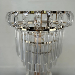Support de fleurs en métal cristal acrylique or et argent Pièce maîtresse d'événement de mariage en fer pour application de table et de vase - Product Image 2