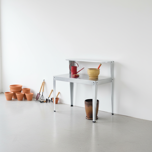 โต๊ะปลูก<span class=keywords><strong>ต้น</strong></span>ไม้สมัยใหม่ 44 นิ้ว กว้าง 24 นิ้ว ดี เอ็กซ์ 44 นิ้ว โต๊ะทำงานในสวนสำหรับอุปกรณ์เรือนกระจกแบบประหยัดพลังงาน ทำจากเหล็กชุบสังกะสีสี<span class=keywords><strong>เงิน</strong></span> - Product Image 2