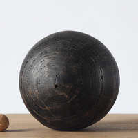 Boule artisanale faite à la main en polyrésine de résine de luxe de style nordique pour la décoration intérieure