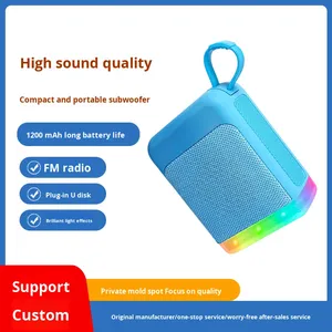 R-01 Nouveau Mini Lecteur de Disque Vinyle Rétro Créatif pour Enceinte 5.0 avec LED RGB 5W, Prise en Charge Carte et Clé USB, <span class=keywords><strong>Audio</strong></span> Portable de Bureau, Idéal Cadeau - Product Image 2