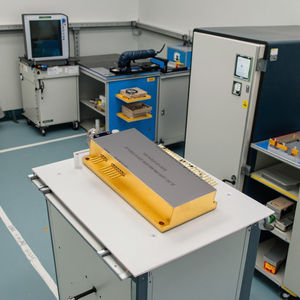 Laser serat Laser 1470nm dan 980nm, dioda Laser medis bar, 9W dan 20W semikonduktor diskret - Product Image 2