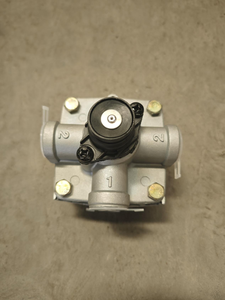 China Nationale Zware Vrachtwagen <span class=keywords><strong>Howo</strong></span> Relaisklep Wg9000360524 Dongfeng Luchtremklep Nieuwe Staat Reserveonderdelen - Product Image 2